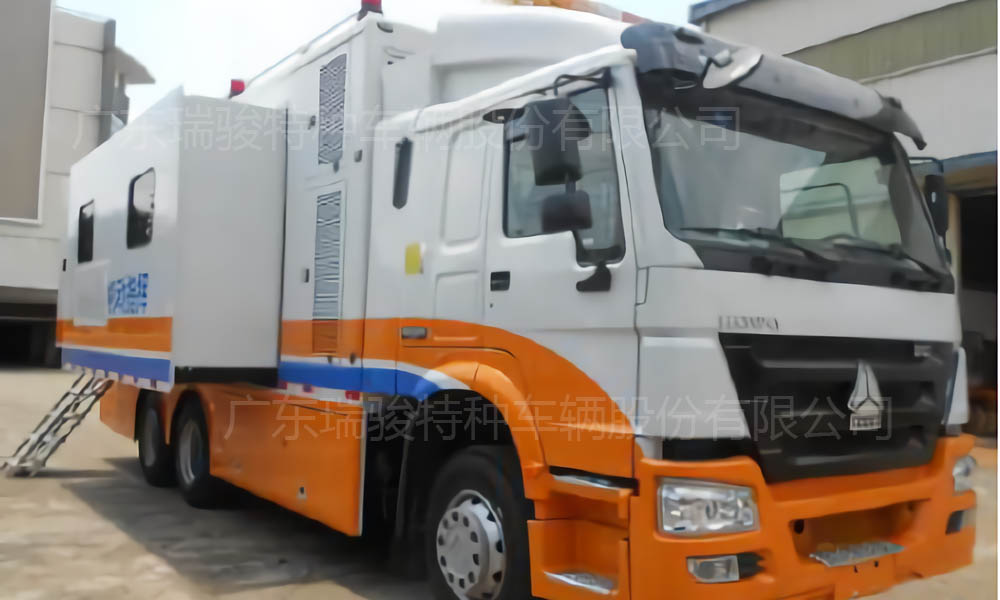 應(yīng)急救援通信指揮車
